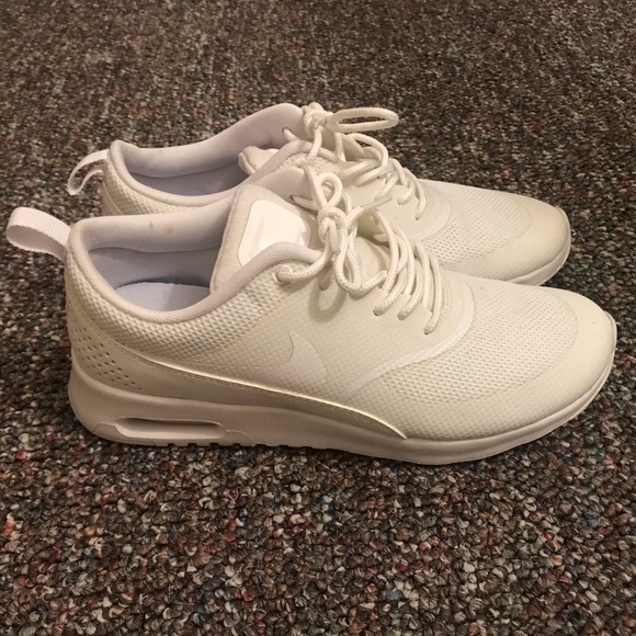 Nike Shoes - Women’s Nike Air Max Thea